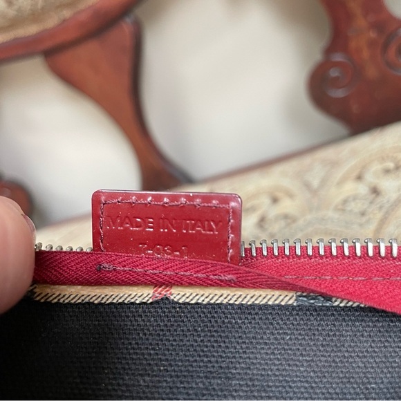 Burberry Haymarket Check Top Handle Zip Closure Logo Clasp Mini Bag - Picture 9 of 14